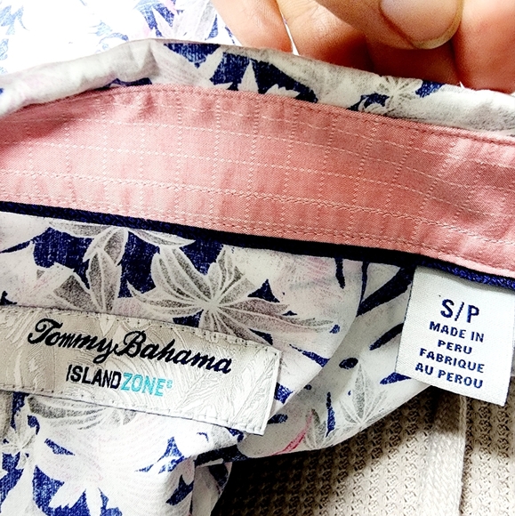 Tommy Bahama Island Zone Pink and Blue Leaf Print Button Down Shirt Pima Blend S - Picture 3 of 4